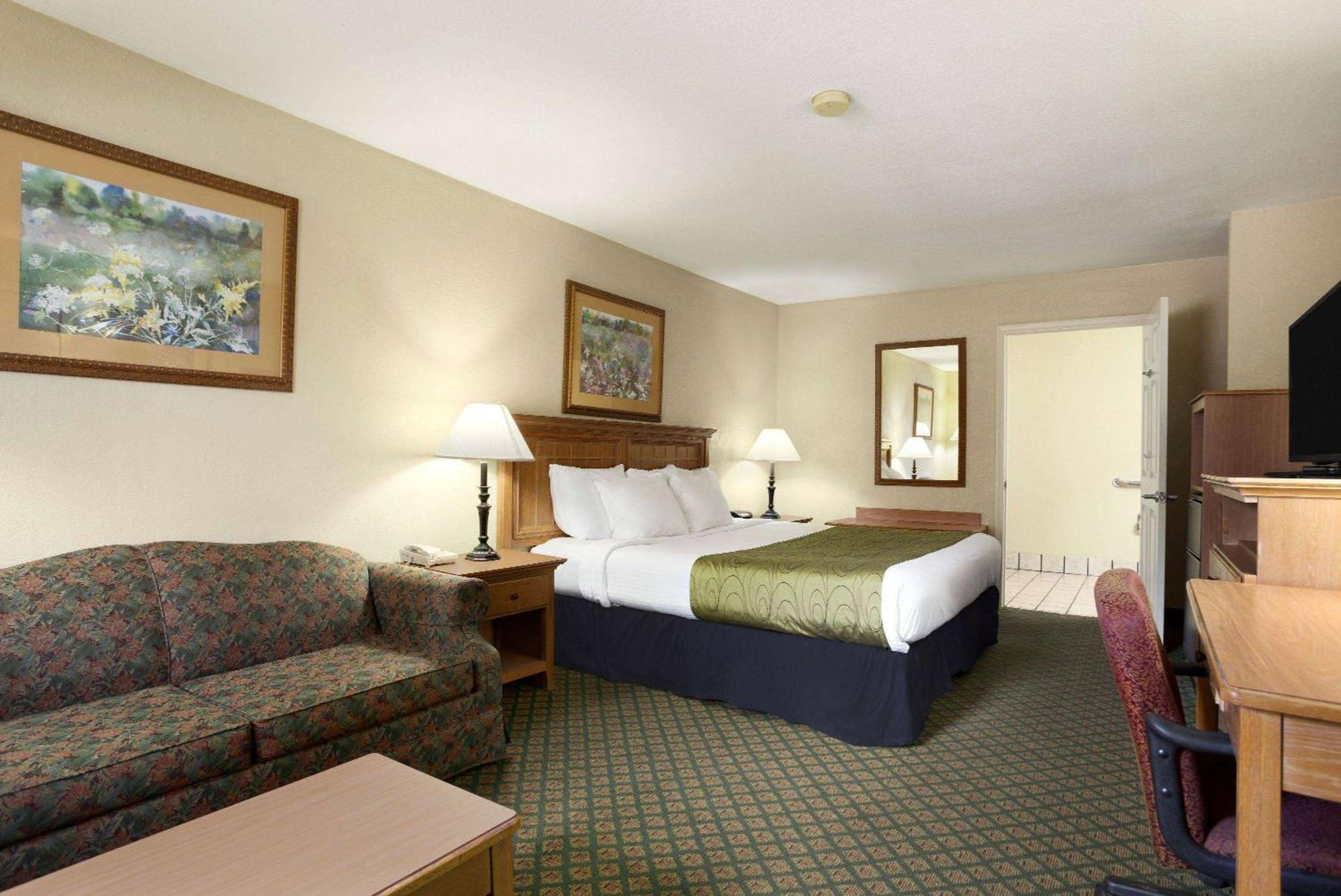 Days Inn & Suites By Wyndham Stuttgart Exterior photo
